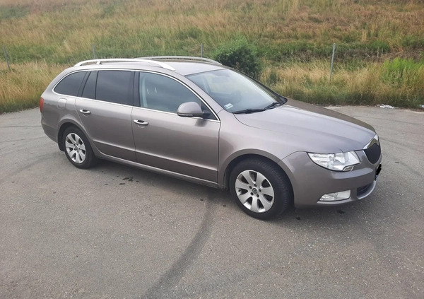 Skoda Superb cena 25500 przebieg: 190000, rok produkcji 2010 z Wrocław małe 37